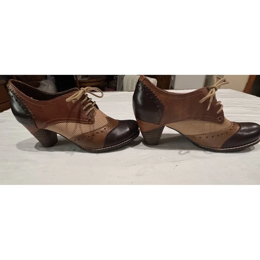 L'Ariste Spring Stop Hand Painted Bardot Leather Oxford Pumps Size 37